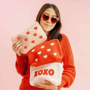 New! The Darling Effect HeartsRed Teddy Pouch